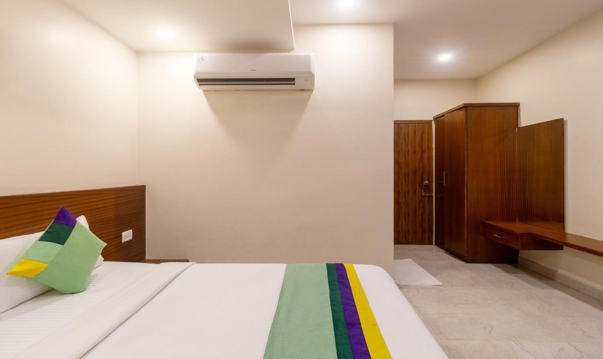 OYO 77066 Anjani Fortune Suites Bangalore Exterior foto