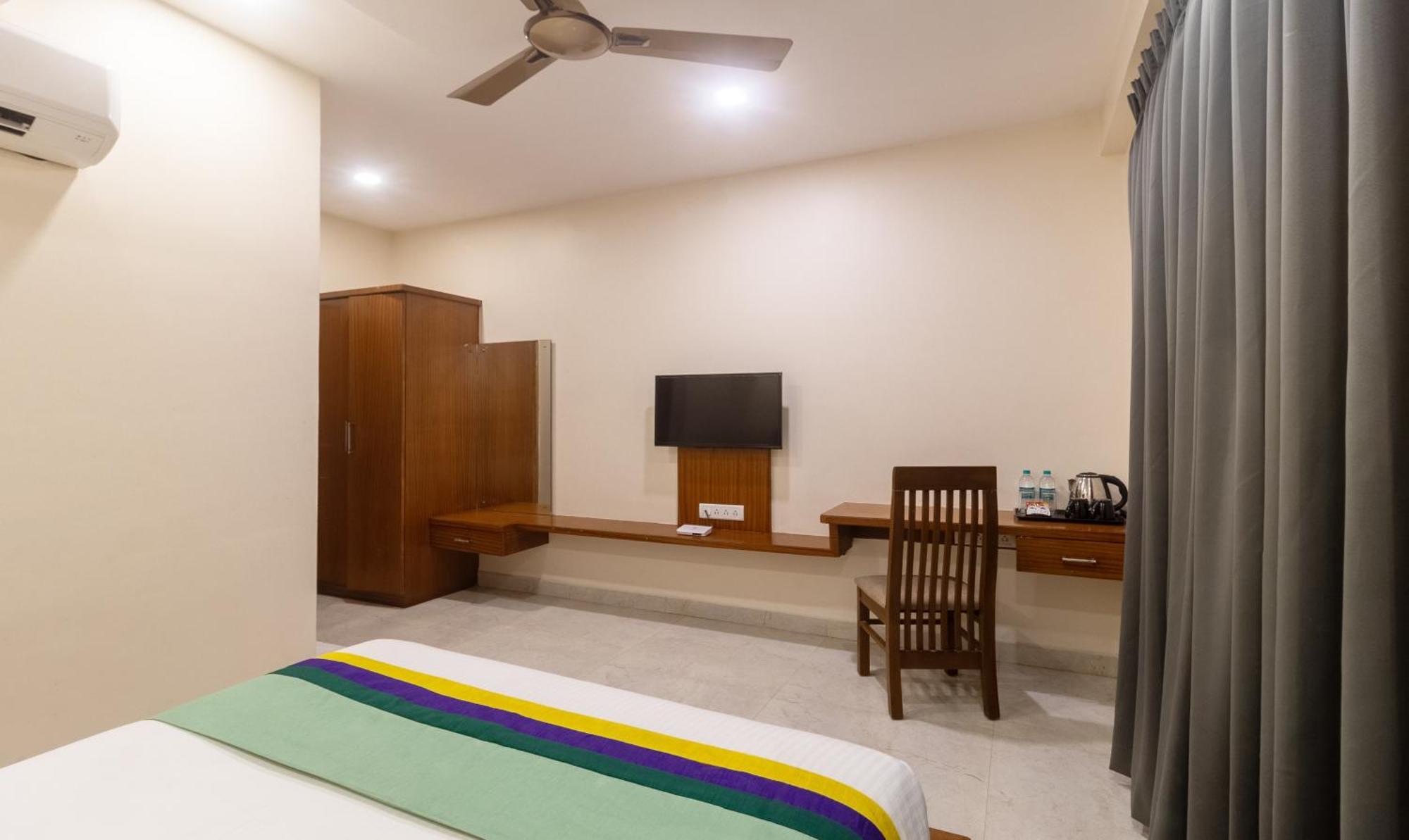 OYO 77066 Anjani Fortune Suites Bangalore Exterior foto